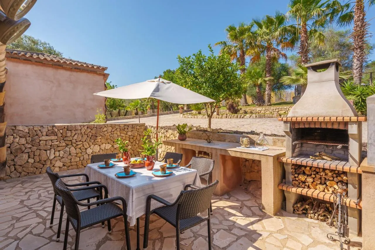Son Monserrat, Petra  Villa